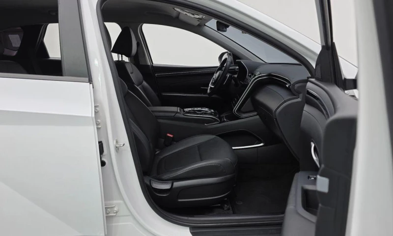 Hyundai Tucson Gasoline 1.6 Turbo 2WD Modern, снимка 11 - Автомобили и джипове - 52069947