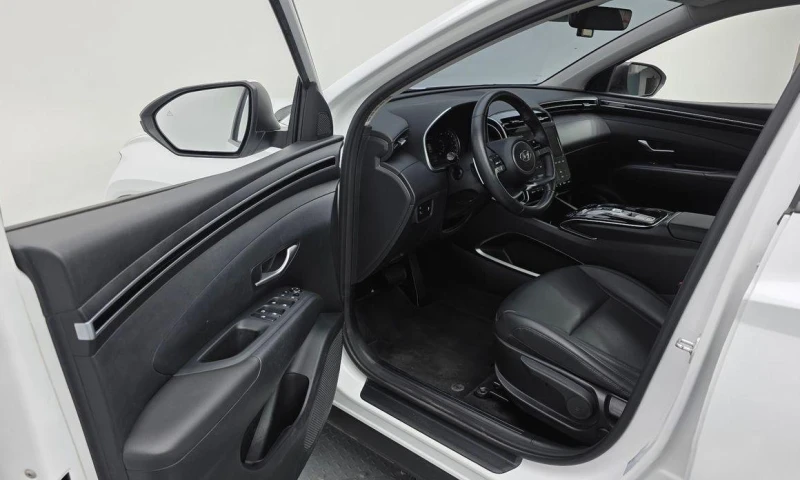 Hyundai Tucson Gasoline 1.6 Turbo 2WD Modern, снимка 10 - Автомобили и джипове - 52069947