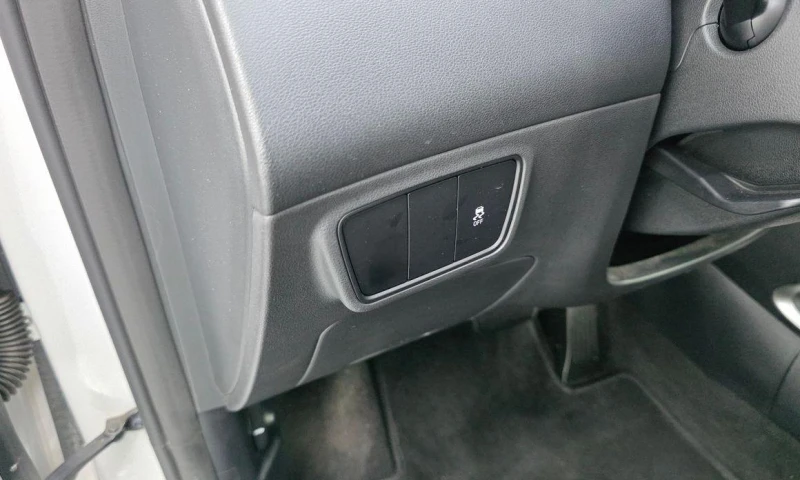 Hyundai Tucson Gasoline 1.6 Turbo 2WD Modern, снимка 15 - Автомобили и джипове - 52069947