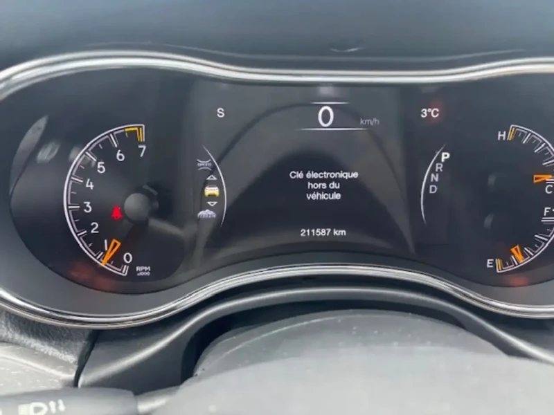 Jeep Grand cherokee 3.6 V6 4x4 ALTITUDE * ПОДГРЕВ СЕДЛАКИ, ВОЛАН, снимка 11 - Автомобили и джипове - 52613617