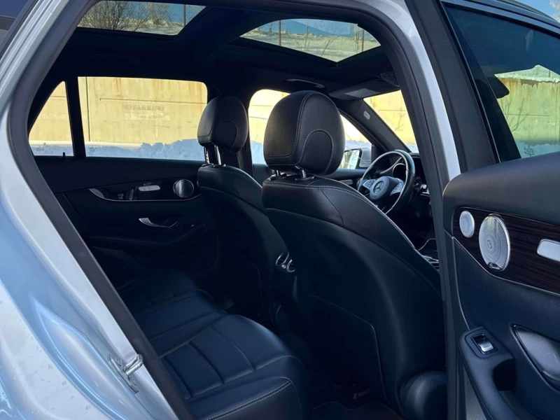 Mercedes-Benz GLC * 300 * CARFAX * ЦЕНА ДО БГ, снимка 13 - Автомобили и джипове - 53306428