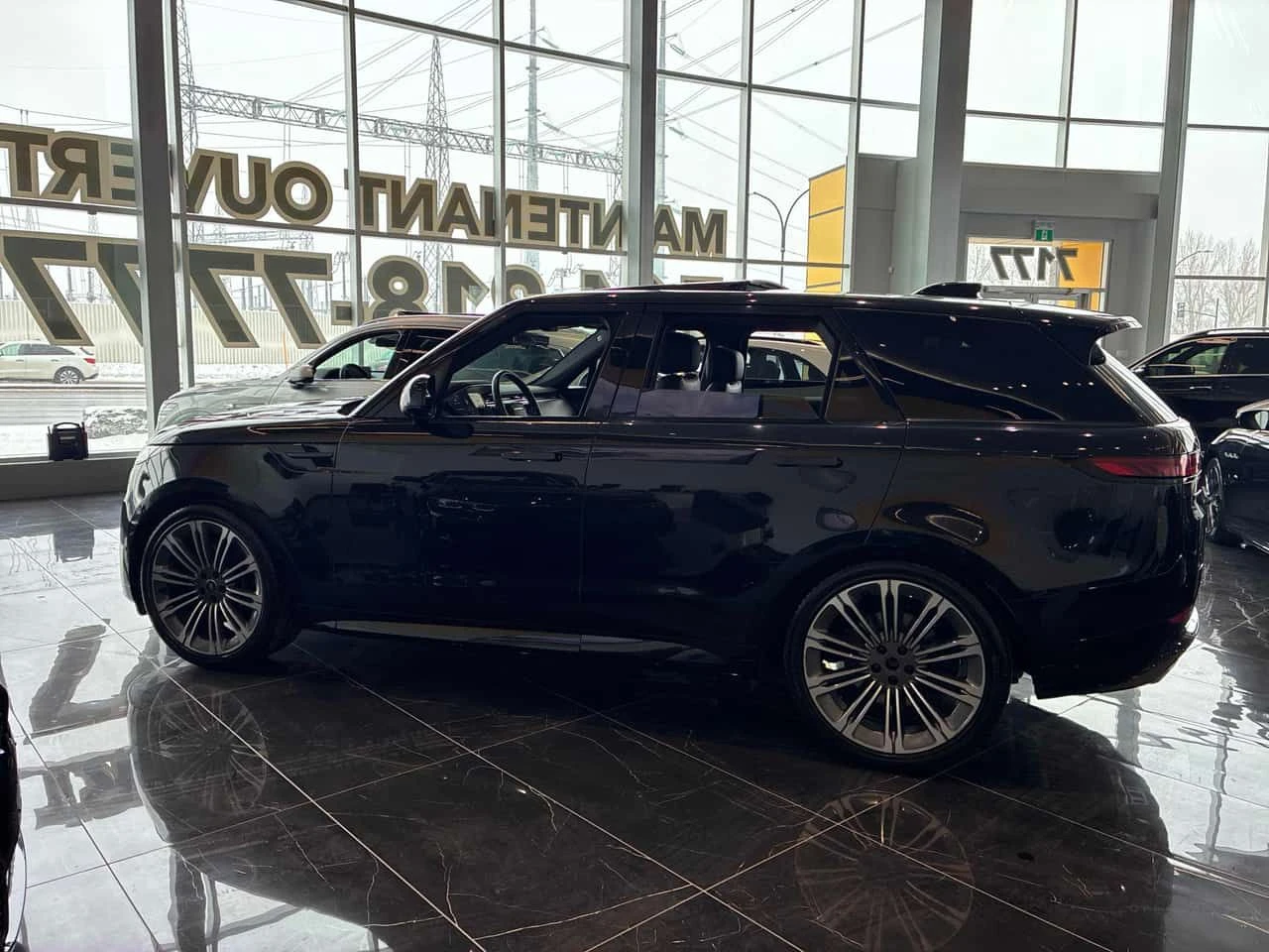 Land Rover Range Rover Sport * Dynamic HSE * DISTRONIC* HEAD-UP* 360* ОБДУХВАНЕ, снимка 3 - Автомобили и джипове - 53952409