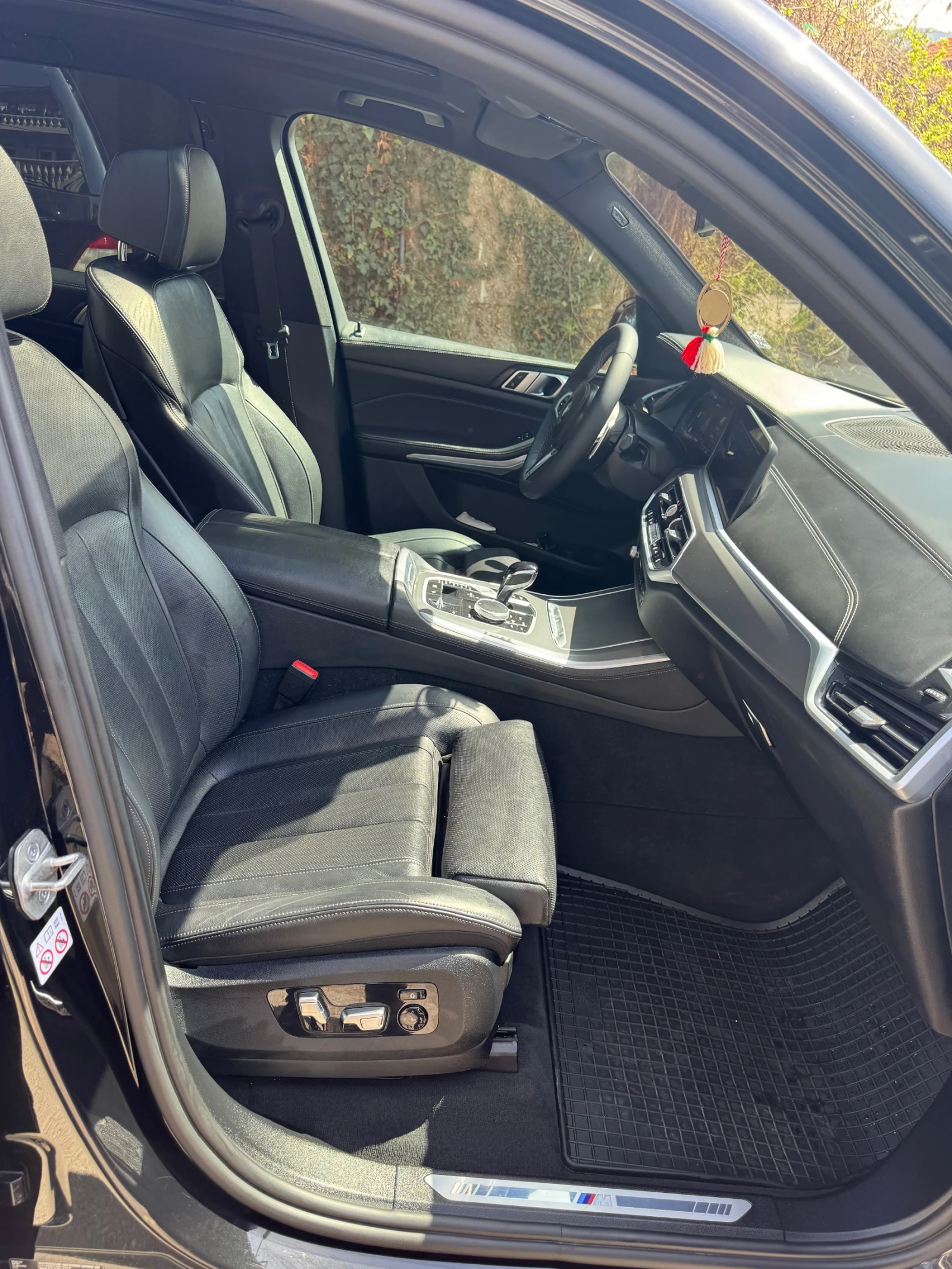 BMW X5 BMW X5 45e M Sport FULL Laser Air 360 Rear Axle 22, снимка 6 - Автомобили и джипове - 54245412