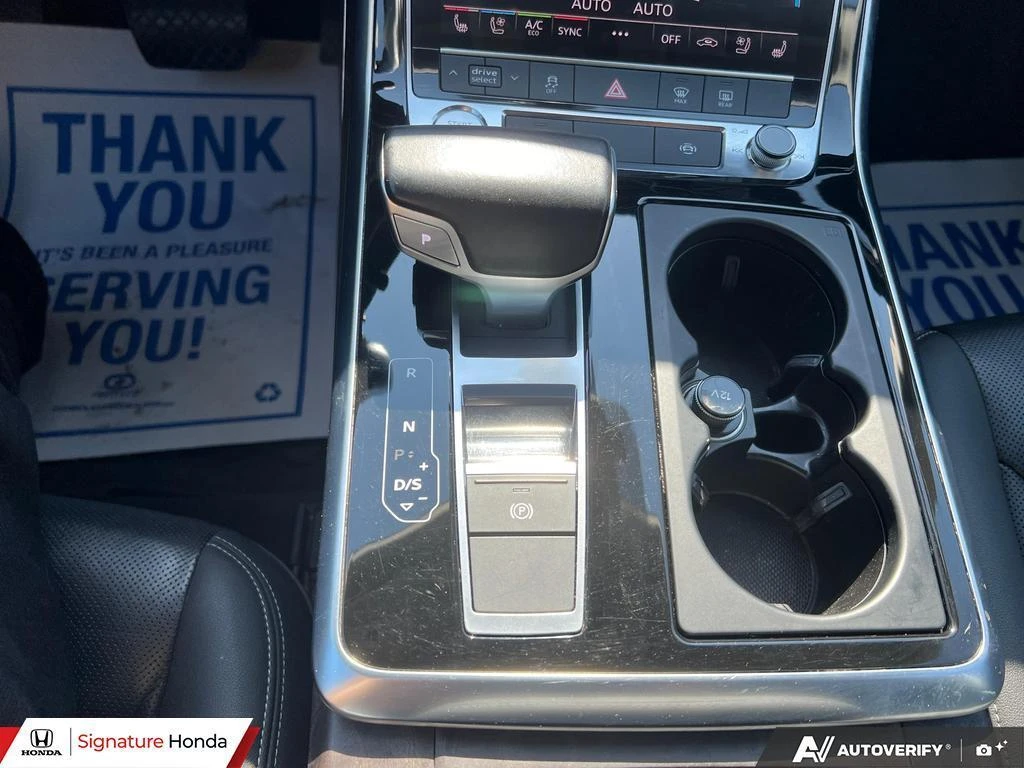 Audi Q8 Progressiv* 360* Distronic* Bose* Обдух* Пано* , снимка 15 - Автомобили и джипове - 54749222