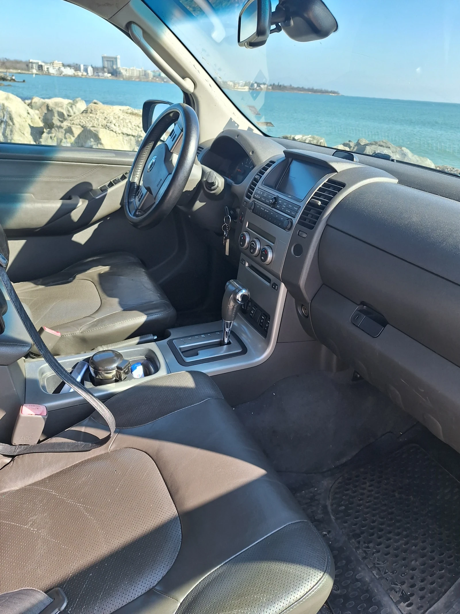 Nissan Navara, снимка 5 - Автомобили и джипове - 54831958