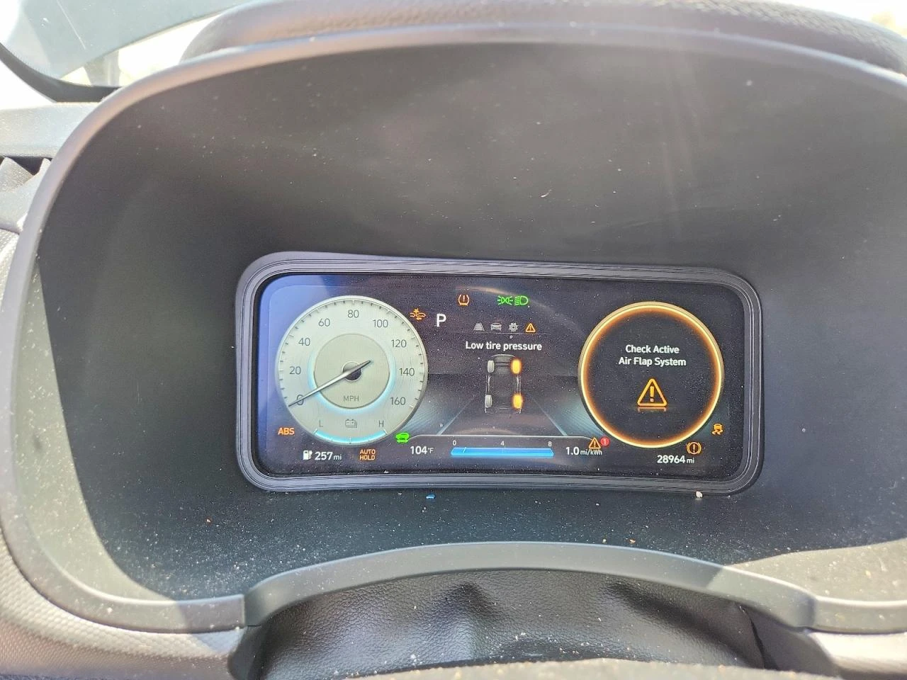Hyundai Kona Se, снимка 9 - Автомобили и джипове - 55744606