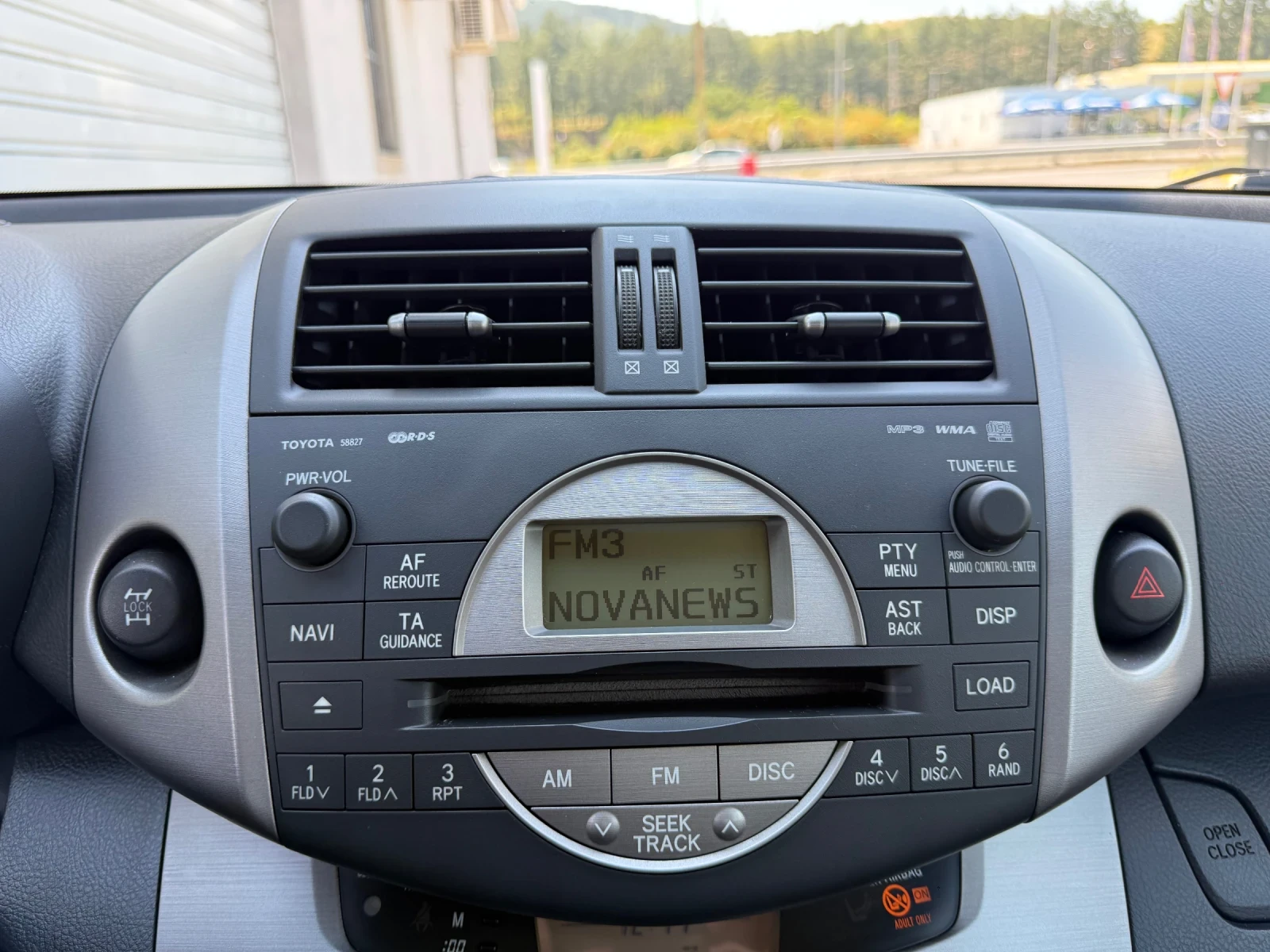 Toyota Rav4 2.2 D4D * 136 К.С* НОВ ВНОС ОТ ИТАЛИЯ* , снимка 13 - Автомобили и джипове - 55751238