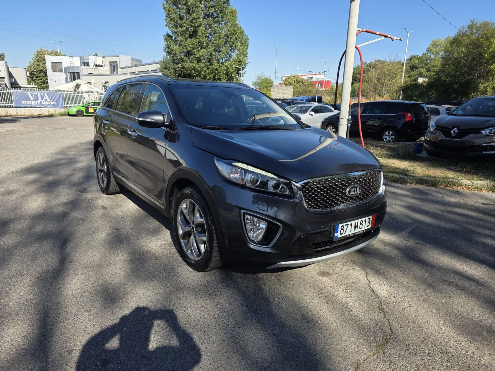 Kia Sorento 2.2CRDI/4X4/АВТОМАТИК/КОЖА/ПАНОРАМА , снимка 3 - Автомобили и джипове - 55981061