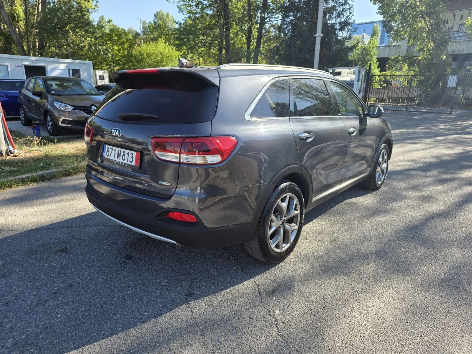 Kia Sorento 2.2CRDI/4X4/АВТОМАТИК/КОЖА/ПАНОРАМА , снимка 4 - Автомобили и джипове - 55981061