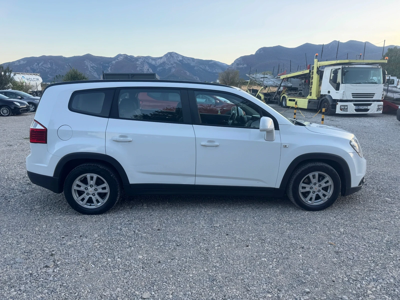 Chevrolet Orlando 2.0d-7 места, снимка 7 - Автомобили и джипове - 56220788