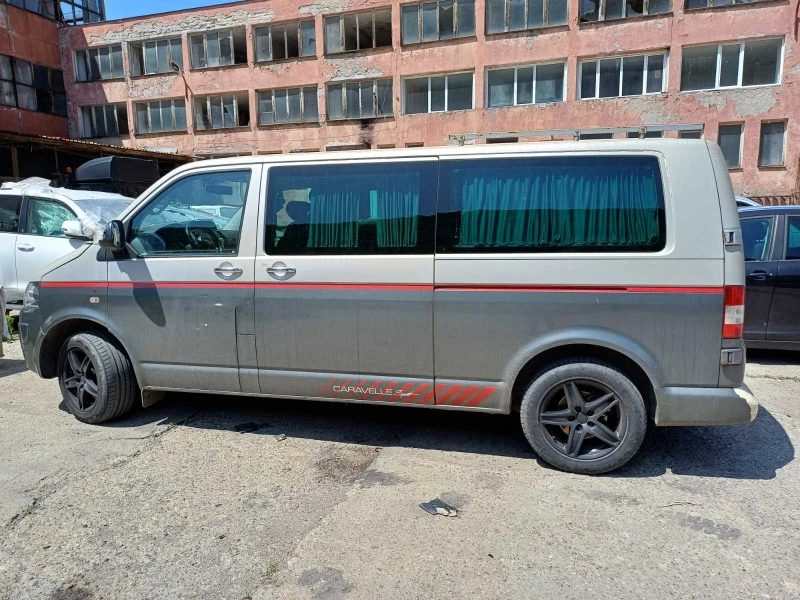 VW Caravelle, снимка 2 - Бусове и автобуси - 47848481