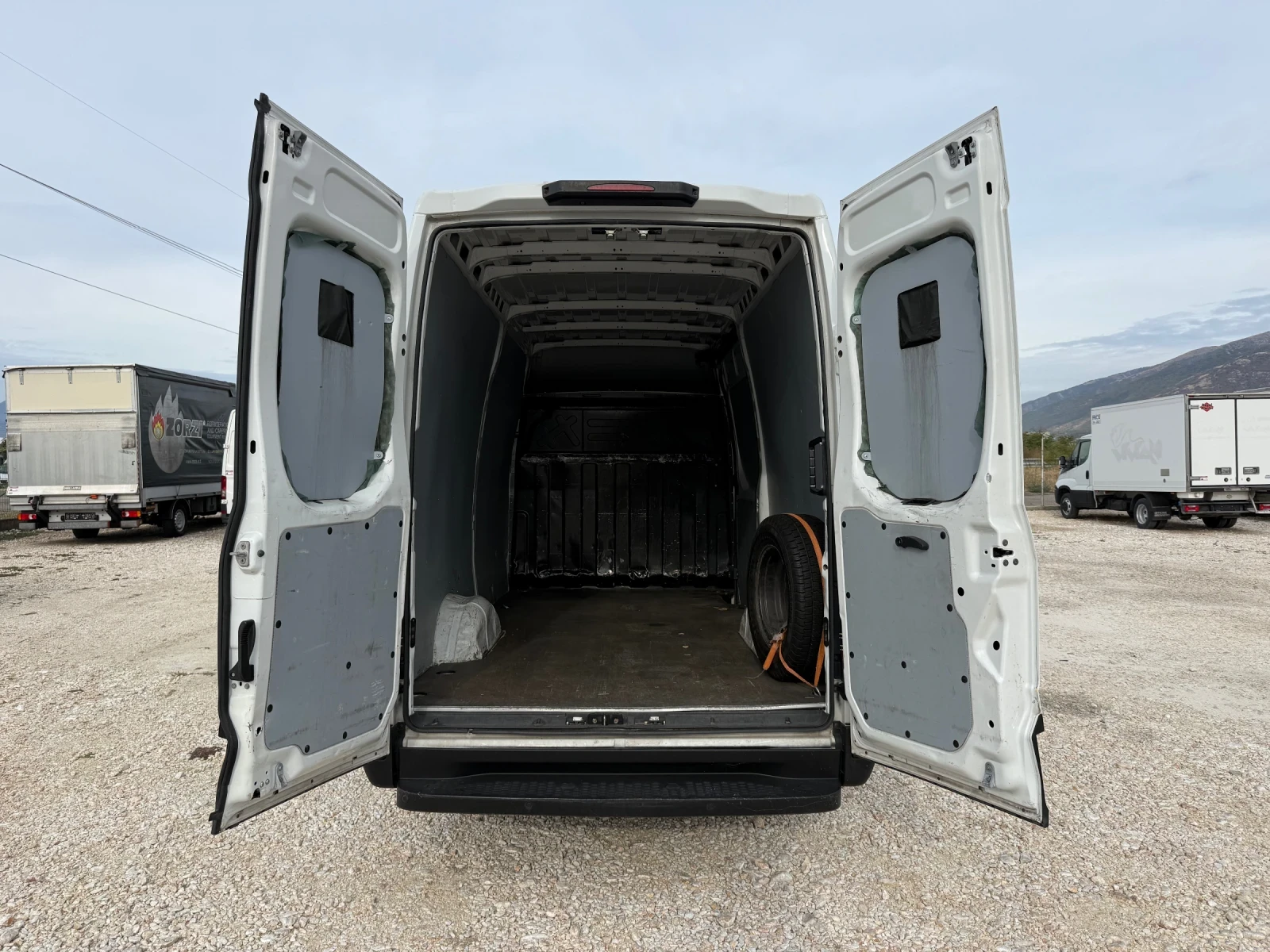 Iveco Daily 35S14 L2H2 140KC ���� 6C ZF-���. ��������� | Mobile.bg � ����������� 9