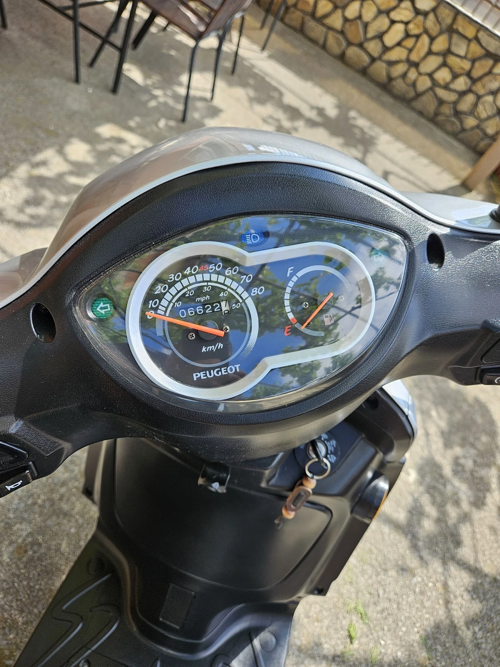 Peugeot Tweet 50cc 4тактов- топ състояние 6500км. Регистриран  - изображение 7