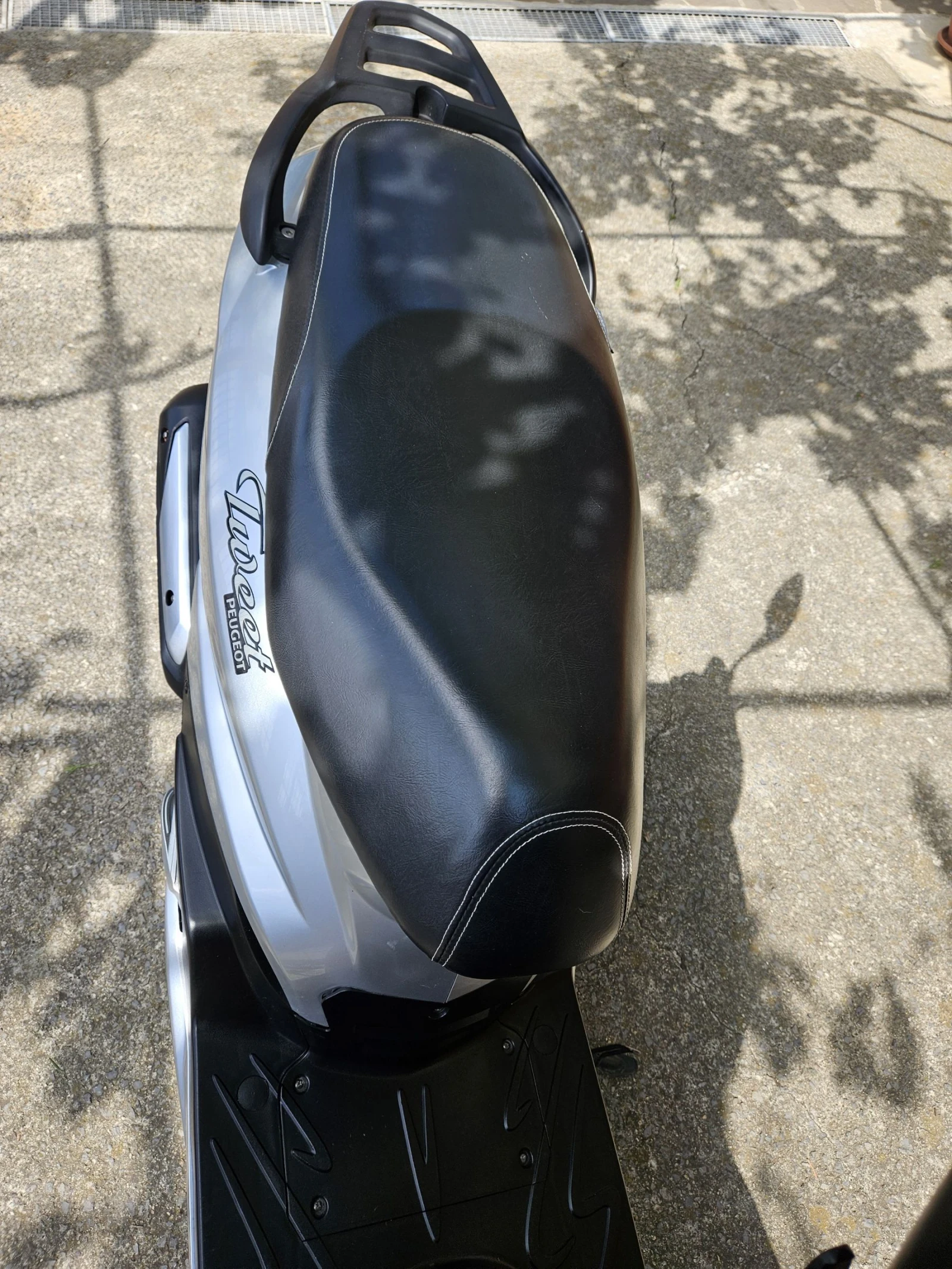 Peugeot Tweet 50cc 4тактов- топ състояние 6500км. Регистриран  - изображение 8