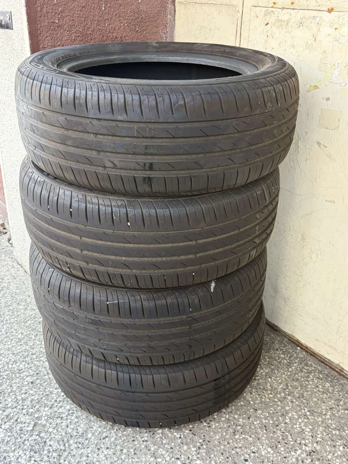 Гуми Летни 205/55R16, снимка 2 - Гуми и джанти - 54335131