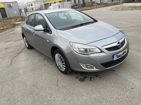 Opel Astra 1.7 CDTI, снимка 14 - Автомобили и джипове - 44350452