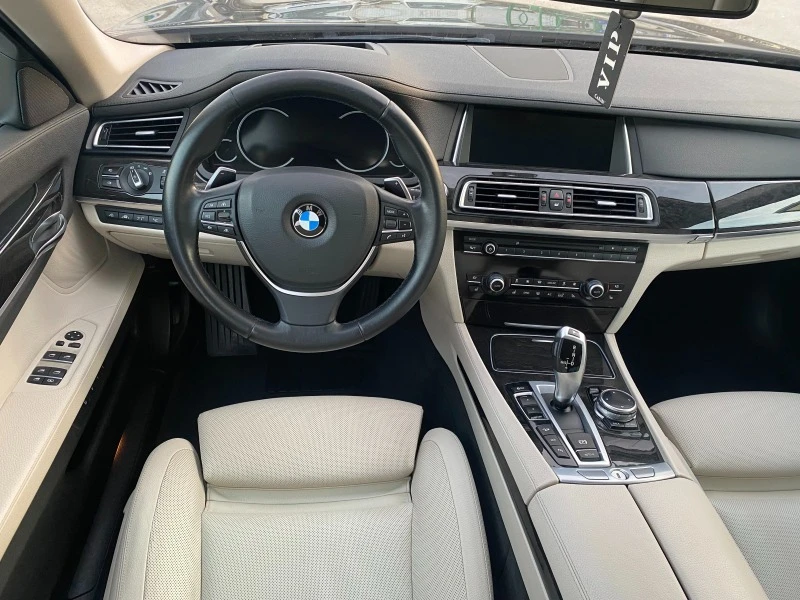 BMW 730 XD/FULL/ШВЕЙЦАРИЯ, снимка 13 - Автомобили и джипове - 40854495