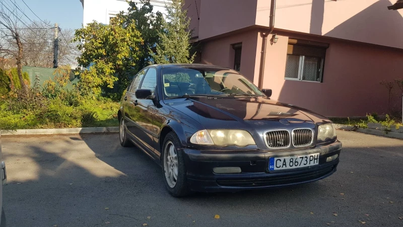 BMW 323 i, снимка 1 - Автомобили и джипове - 48003753