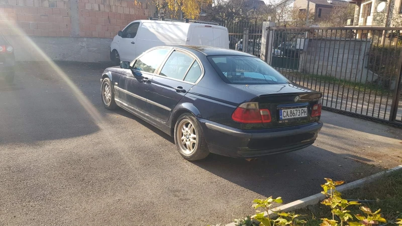 BMW 323 i, снимка 4 - Автомобили и джипове - 48003753