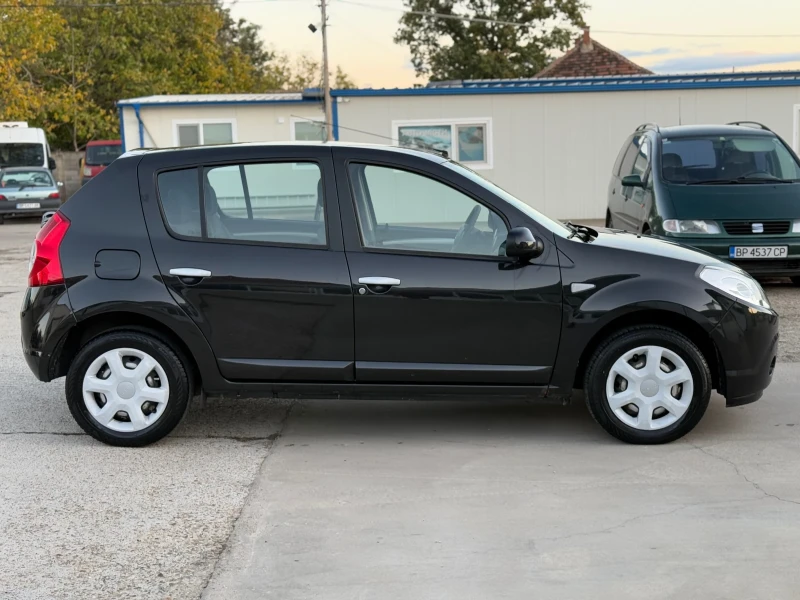 Dacia Sandero, снимка 6 - Автомобили и джипове - 52194206