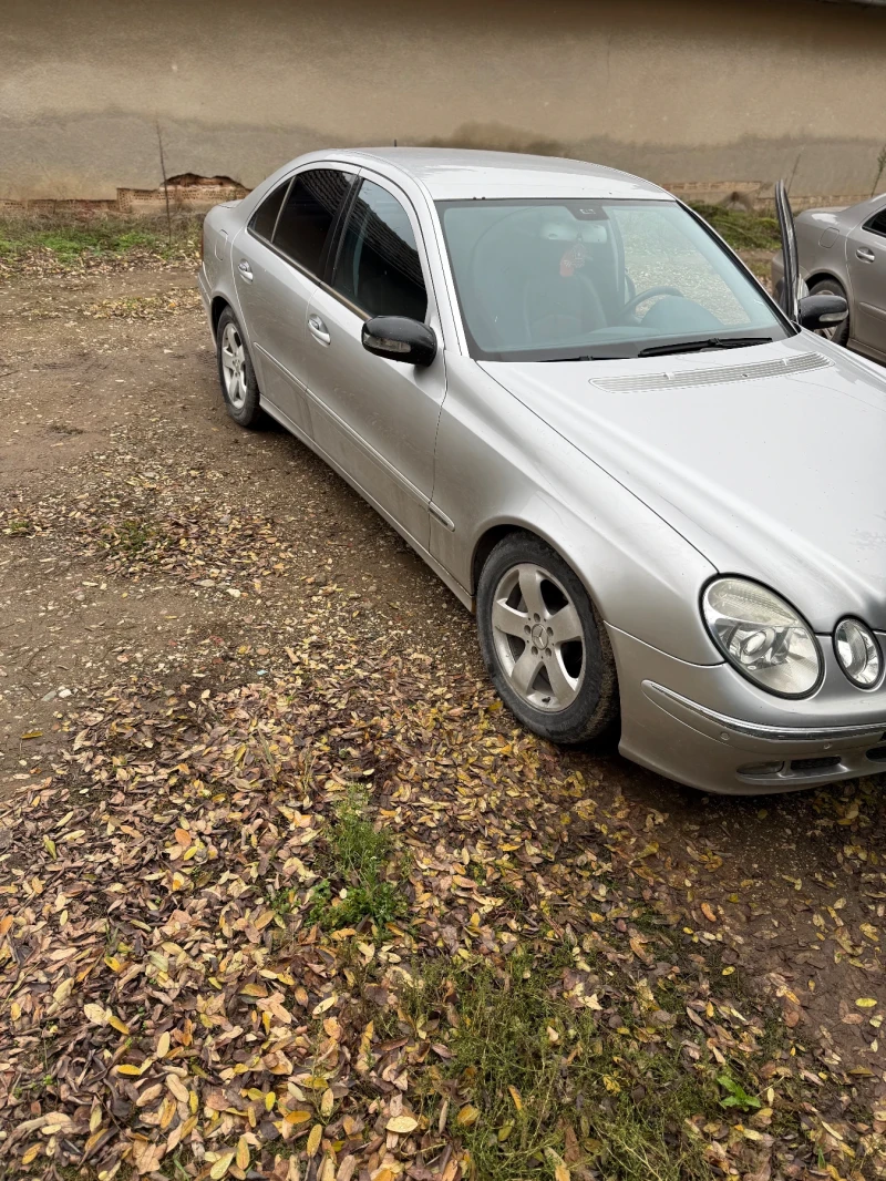 Mercedes-Benz E 320, снимка 2 - Автомобили и джипове - 52353406