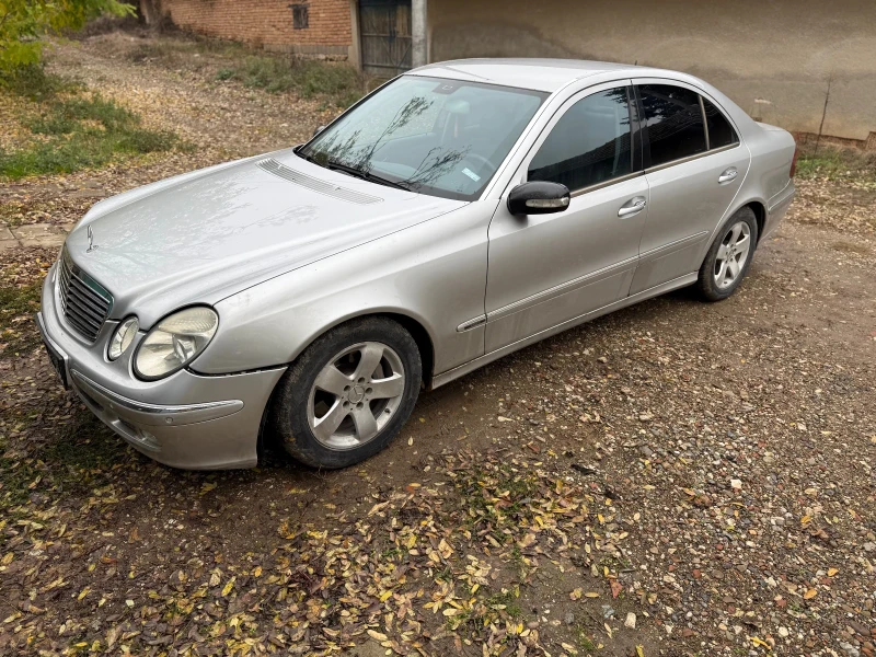 Mercedes-Benz E 320, снимка 5 - Автомобили и джипове - 52353406