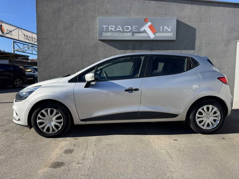 Renault Clio 0.9 TCe, снимка 7 - Автомобили и джипове - 52771901