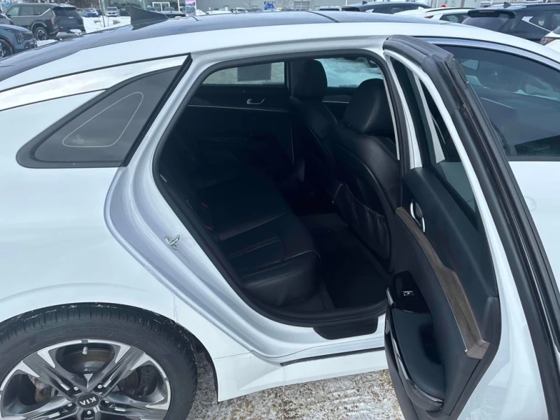 Kia K5 * EX * CARFAX * БЕЗ ПЪРВОНАЧАЛНА ВНОСКА, снимка 16 - Автомобили и джипове - 53426189