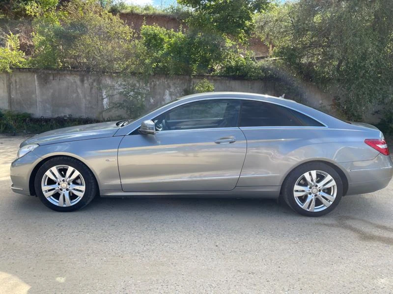 Mercedes-Benz E 220 2.2 CDI 5G-tronic/ Navi/ Park Assist, снимка 2 - Автомобили и джипове - 35467757