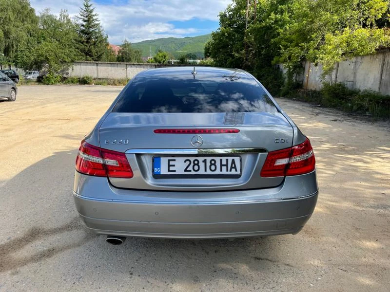 Mercedes-Benz E 220 2.2 CDI 5G-tronic/ Navi/ Park Assist, снимка 4 - Автомобили и джипове - 35467757