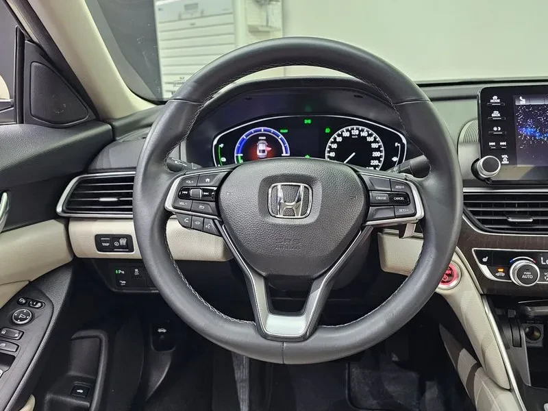 Honda Accord 2.0 Hybrid Ex-L, снимка 13 - Автомобили и джипове - 55700322
