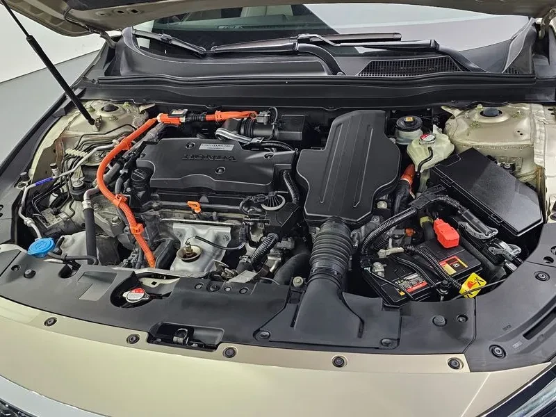 Honda Accord 2.0 Hybrid Ex-L, снимка 6 - Автомобили и джипове - 55700322