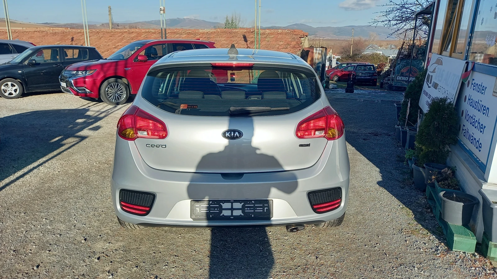 Kia Ceed 1.6CRDi-80000km.= Evro6 - изображение 4