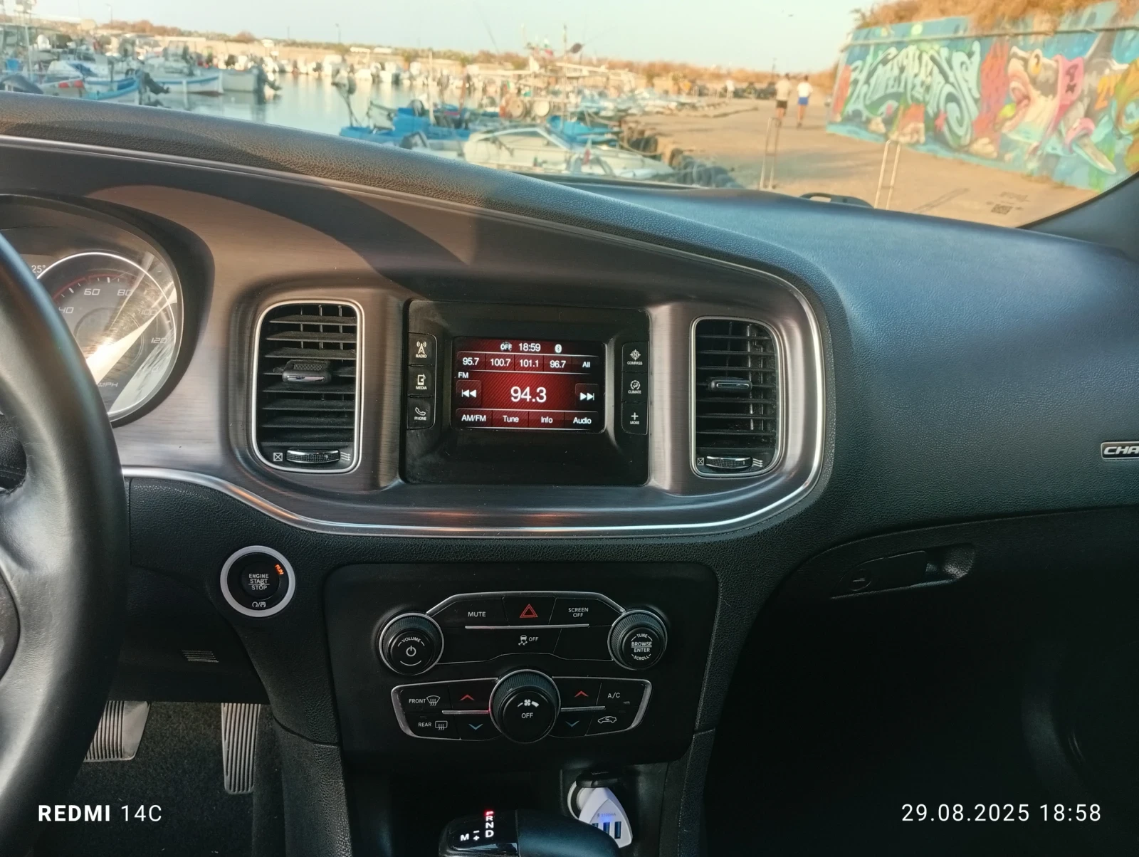 Dodge Charger  - изображение 8