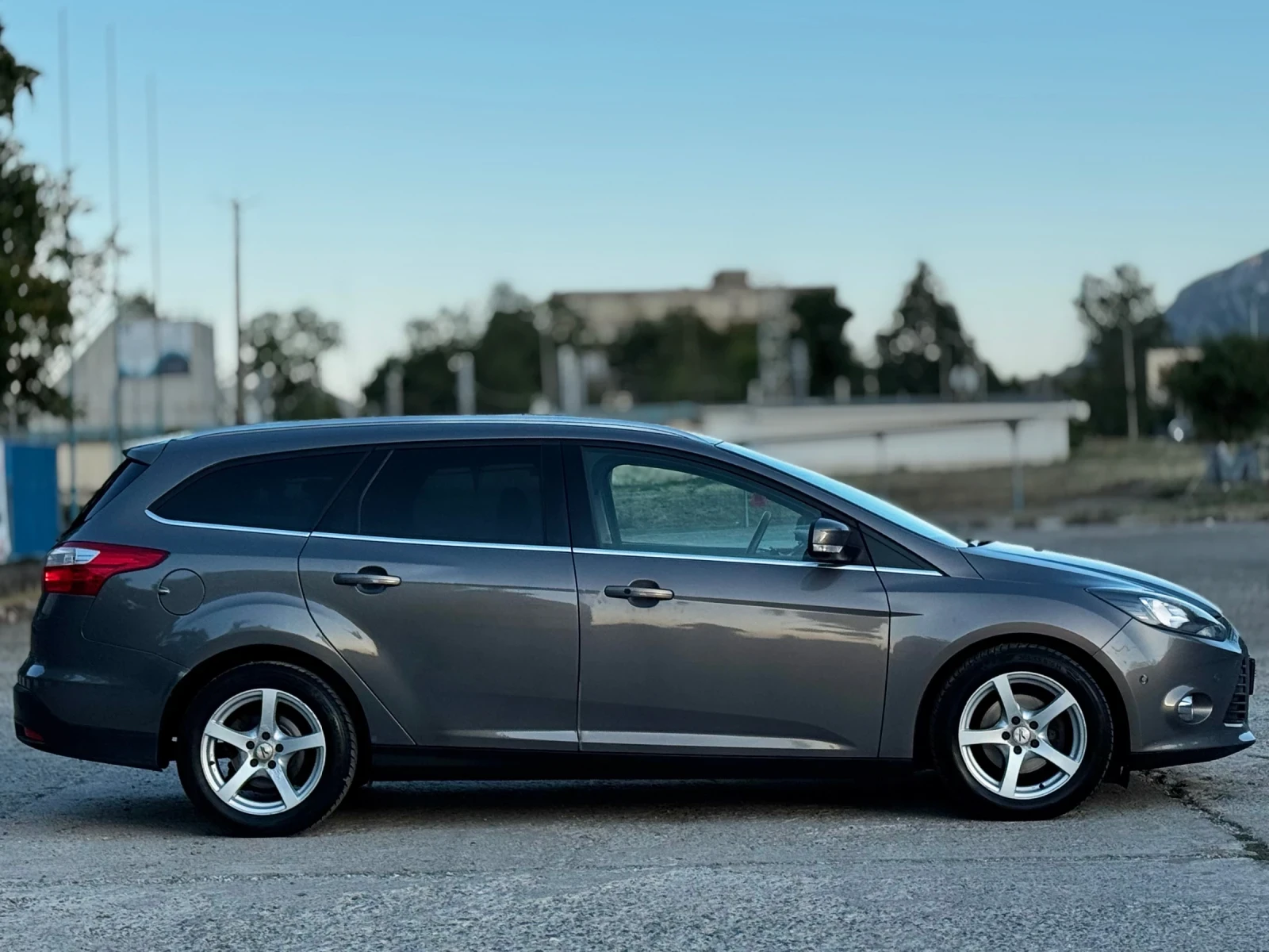 Ford Focus 1.6TDCI/KEYLESS/НАВИГАЦИЯ - изображение 6