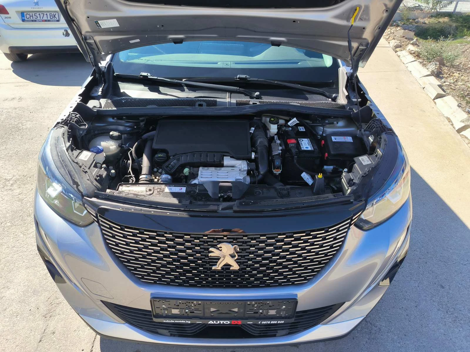 Peugeot 2008 1.2i-40.000km-6sk-Navi-Kamera-Euro-6D - изображение 9
