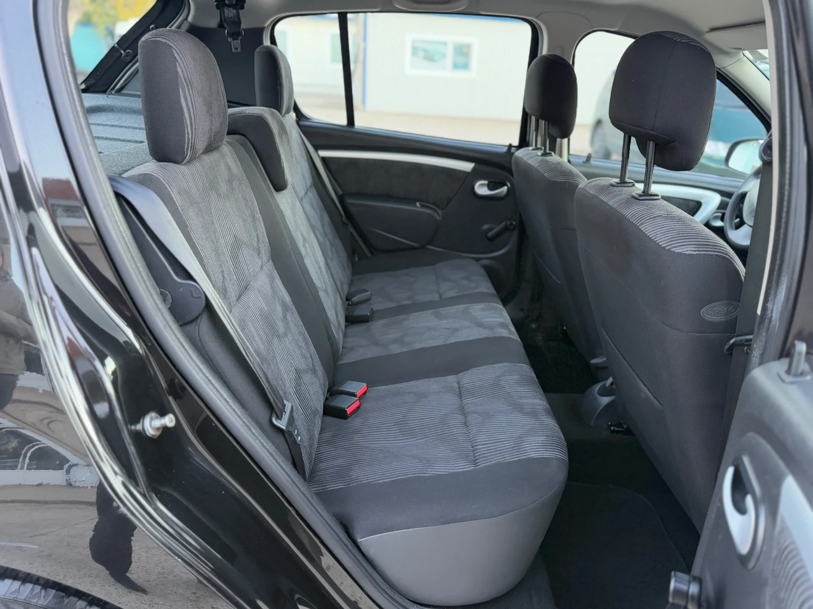 Dacia Sandero | Mobile.bg — изображение 12