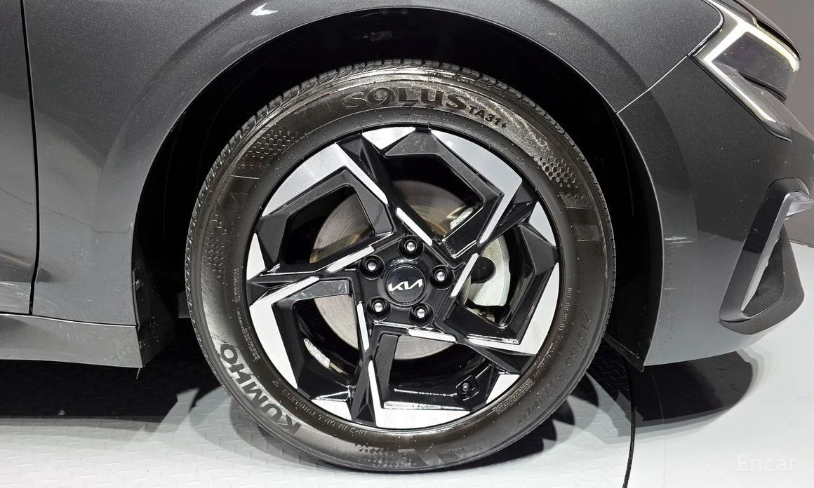 Kia K5  - изображение 5