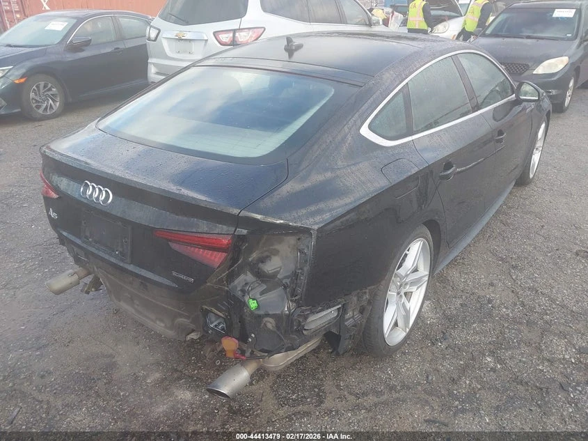 Audi A5 2.0l 45 Premium, снимка 4 - Автомобили и джипове - 53923858