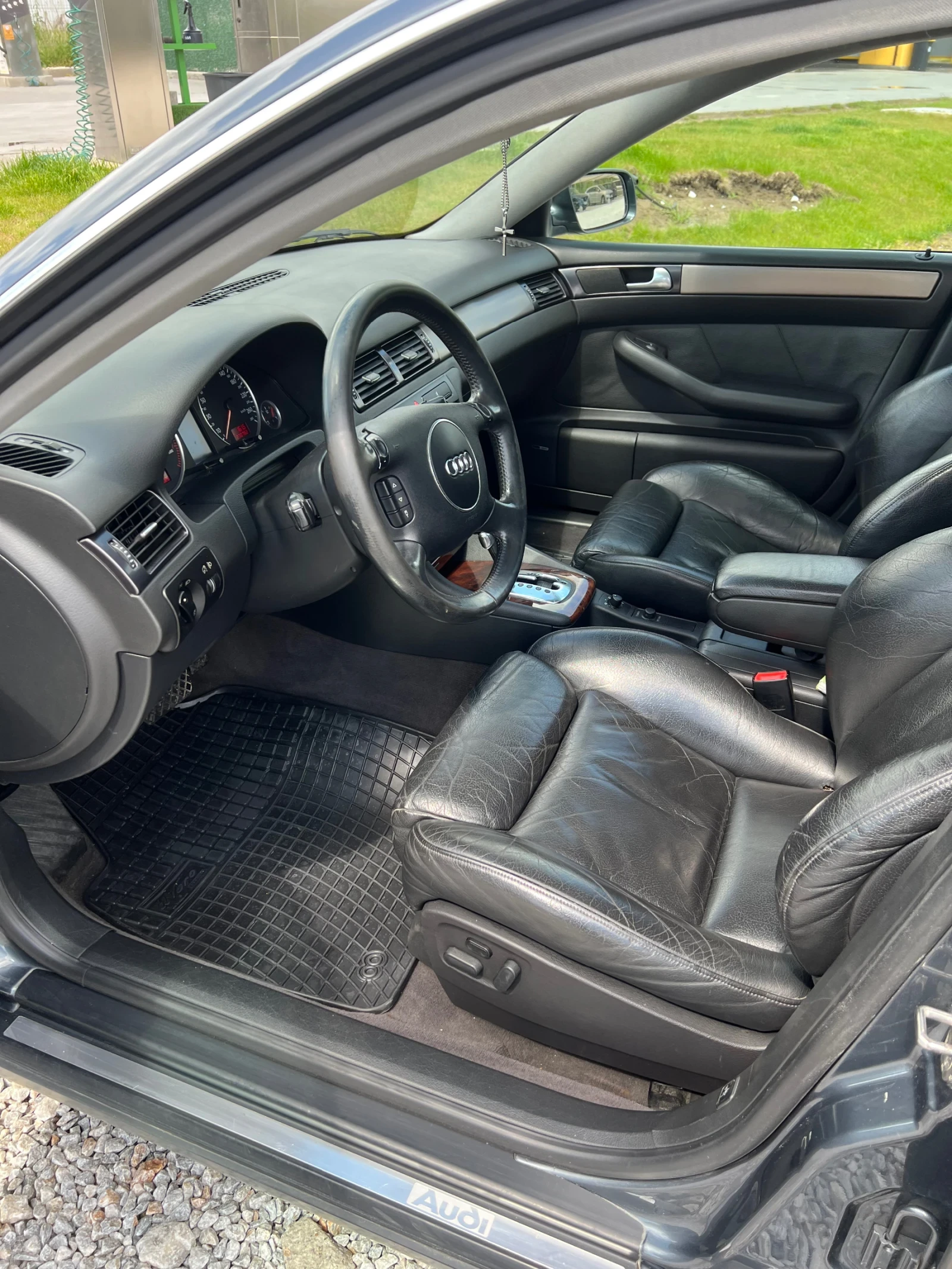 Audi A6 4.2i, снимка 8 - Автомобили и джипове - 54135501