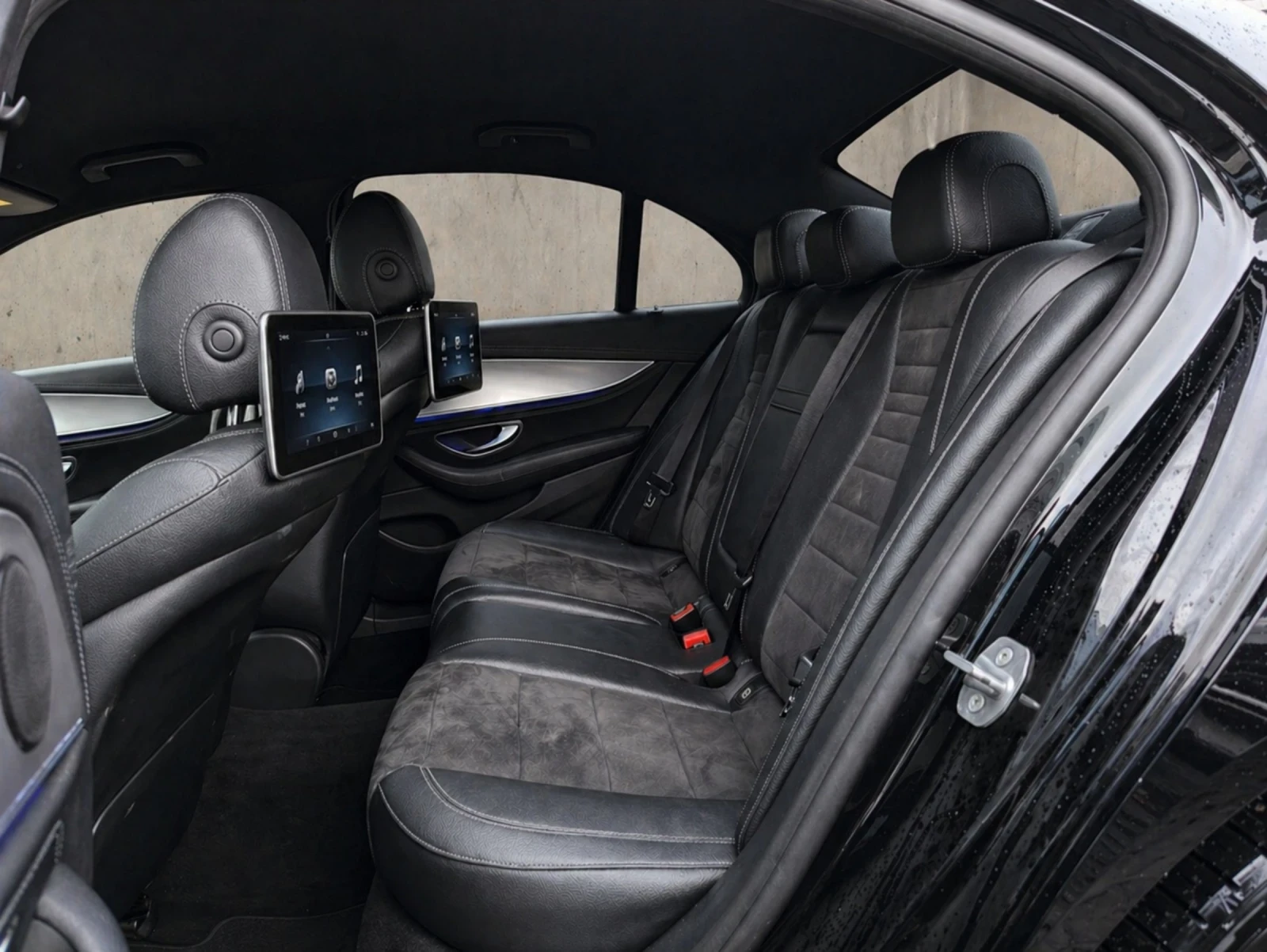 Mercedes-Benz E 350 ОЧАКВАН ВНОС Mercedes E350d * AMG Line* , снимка 6 - Автомобили и джипове - 54299645