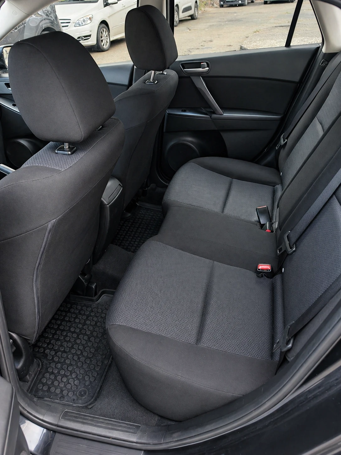 Mazda 3 1.6 HDI* 109к.с, снимка 3 - Автомобили и джипове - 54517693