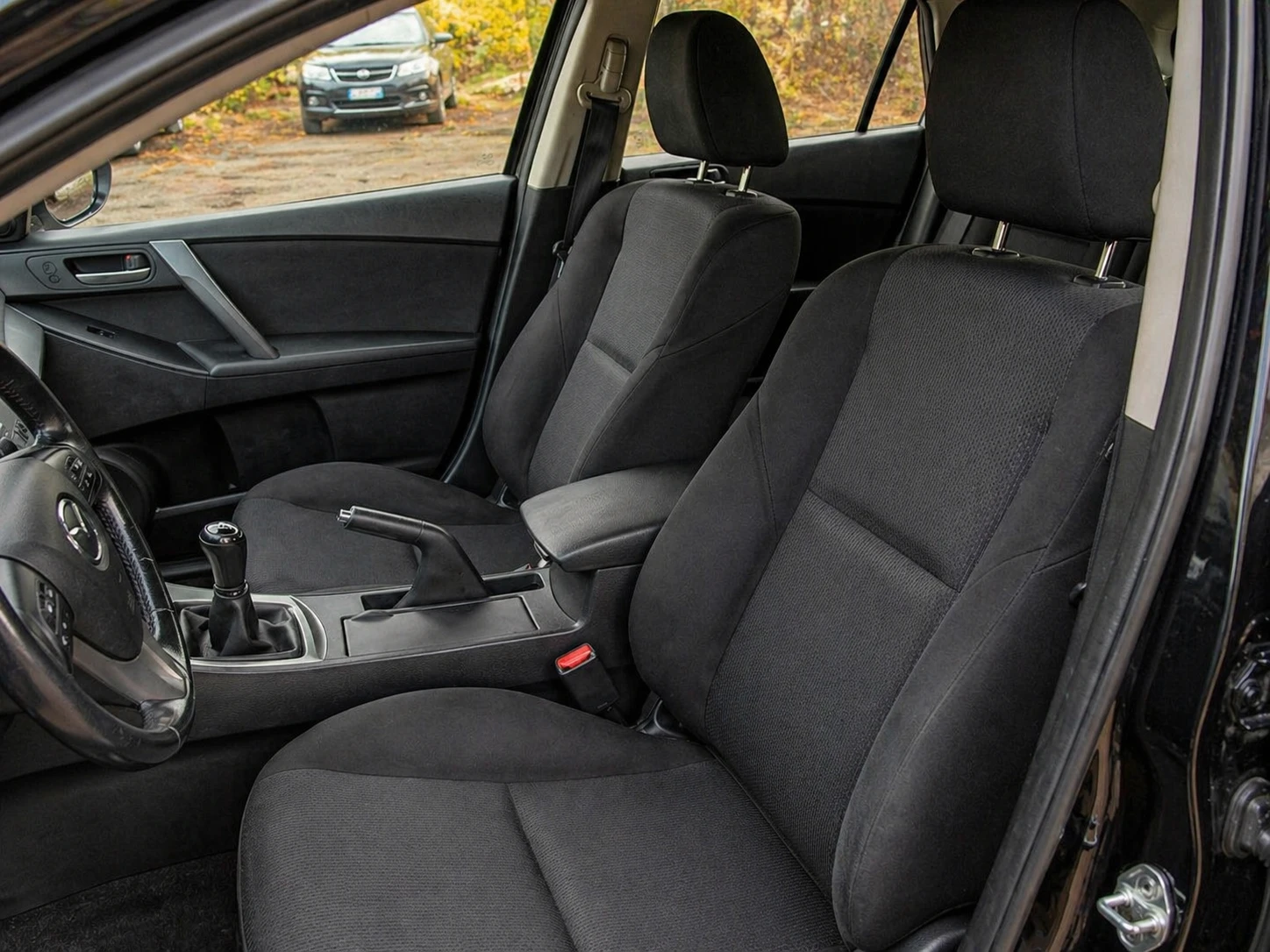 Mazda 3 1.6 HDI* 109к.с, снимка 4 - Автомобили и джипове - 54517693