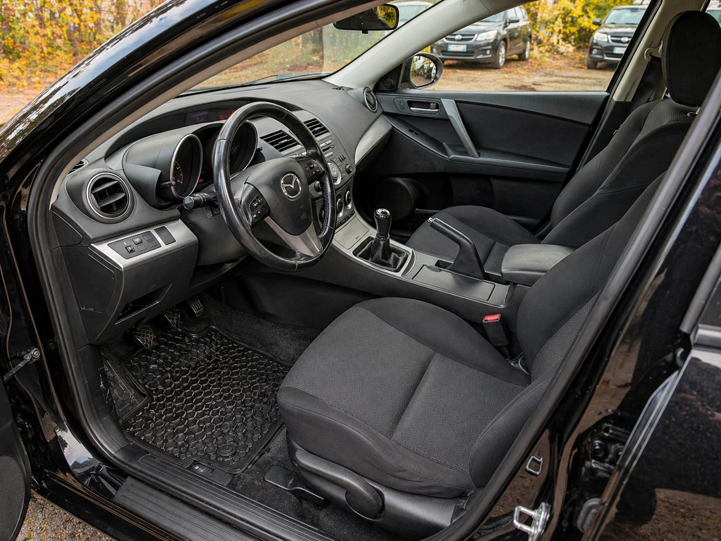 Mazda 3 1.6 HDI* 109к.с, снимка 5 - Автомобили и джипове - 54517693