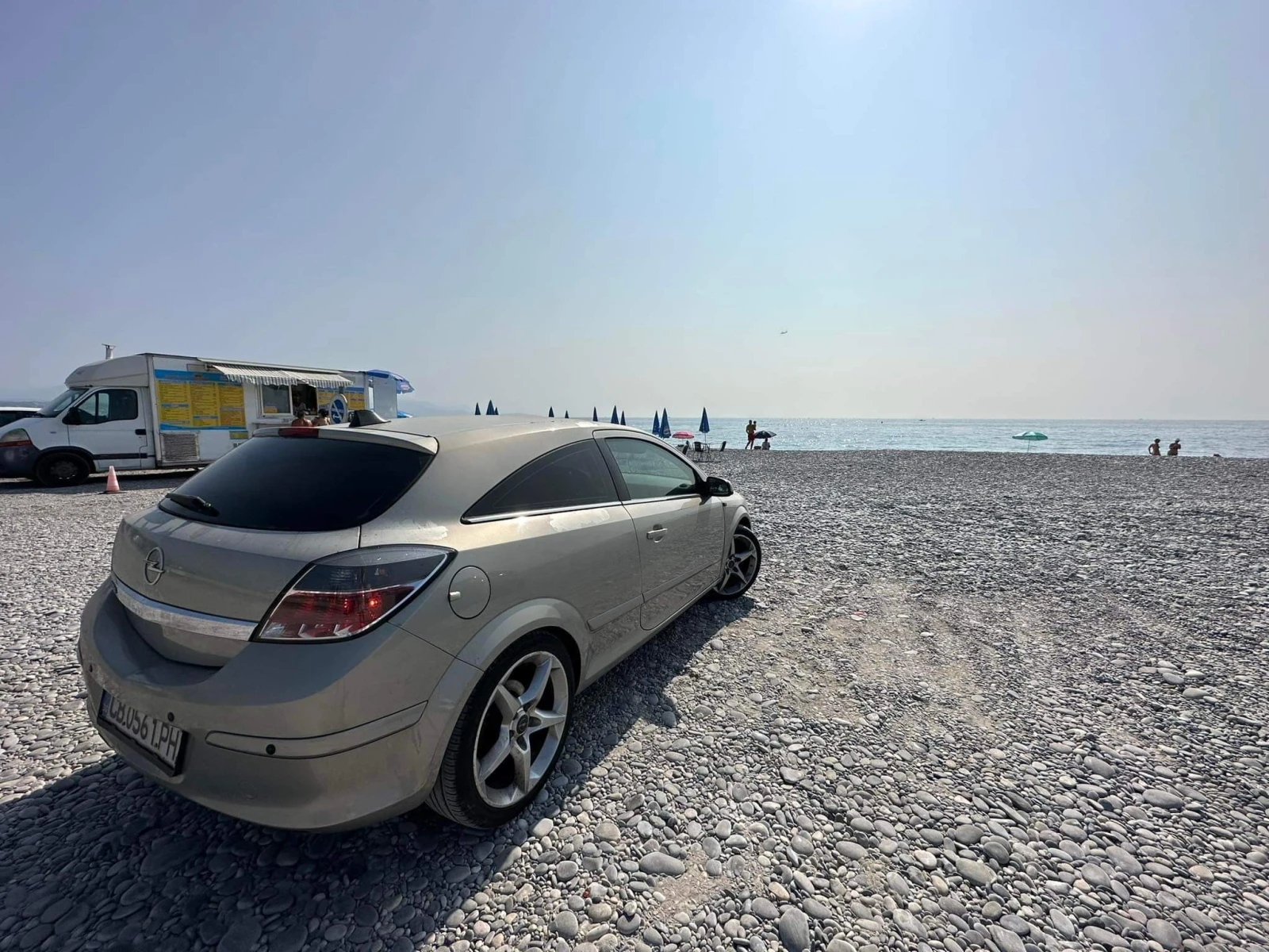 Opel Astra GTC, снимка 7 - Автомобили и джипове - 54649400