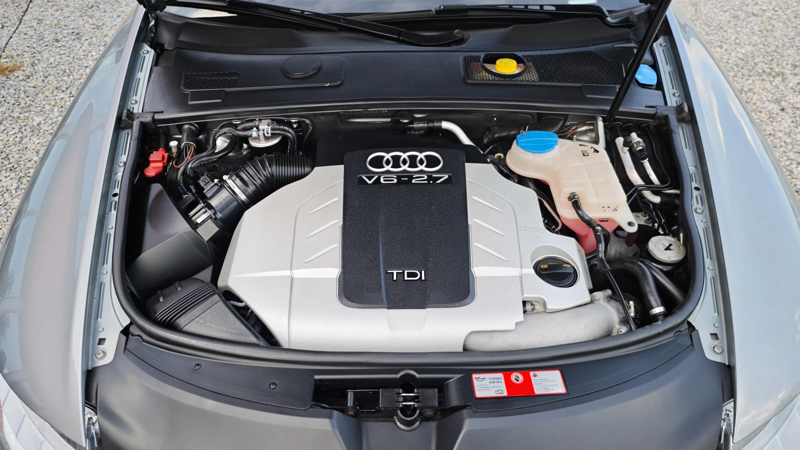 Audi A6 ВСИЧКО ПЛАТЕНО/НАПЪЛНО ОБСЛУЖЕН/QUATTRO, снимка 10 - Автомобили и джипове - 54727813