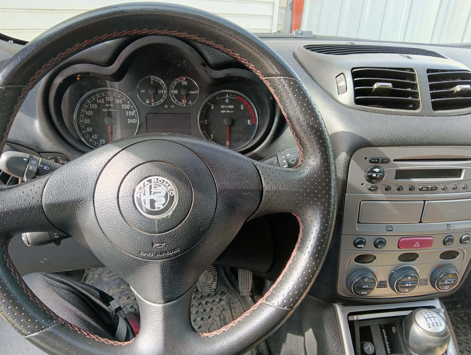 Alfa Romeo Gt 1.9jtd, снимка 5 - Автомобили и джипове - 54854947