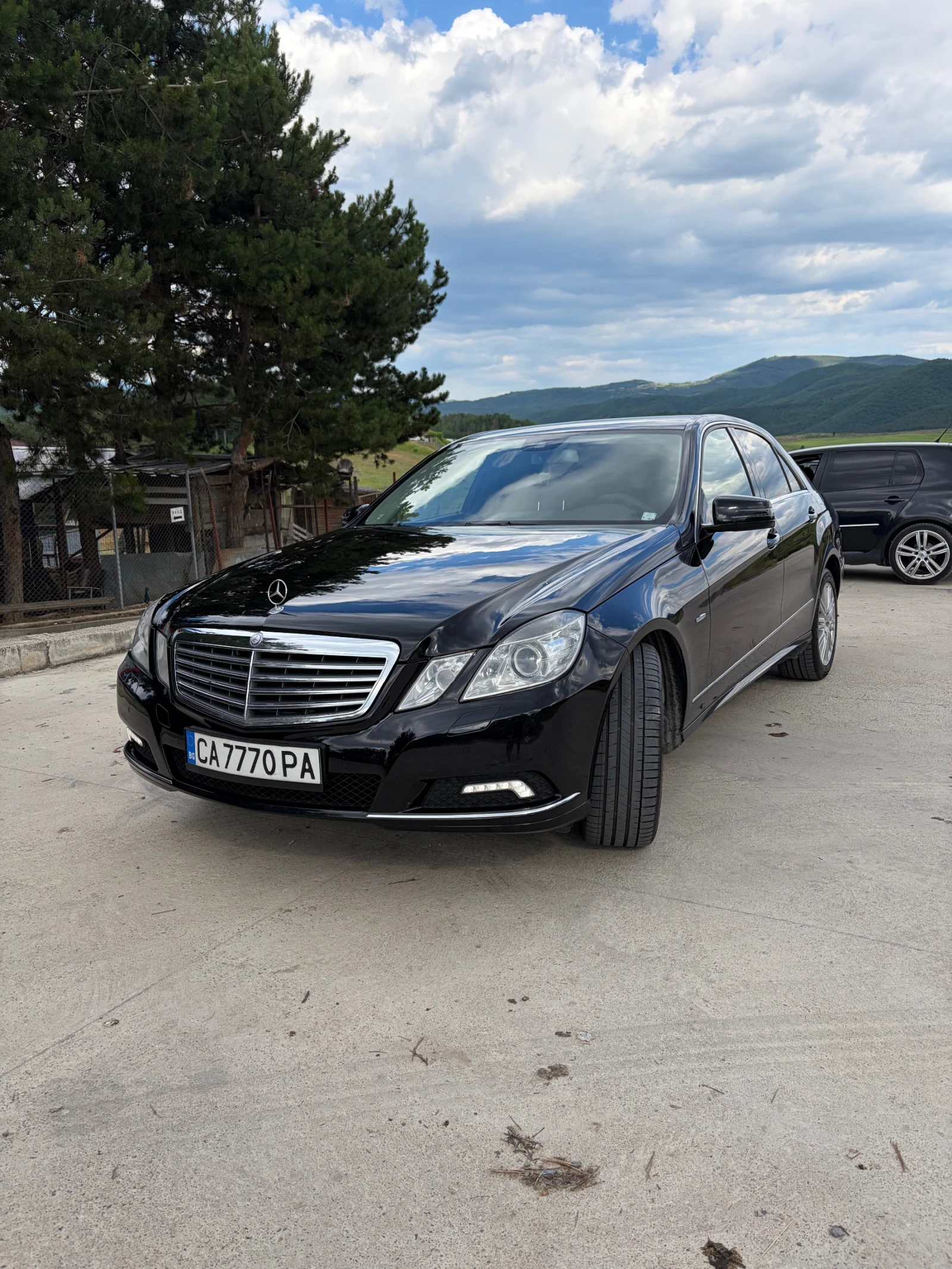 Mercedes-Benz E 250 BlueEfficiency, снимка 5 - Автомобили и джипове - 55159546