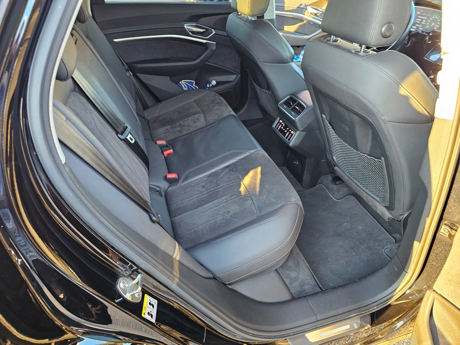 Audi E-Tron, снимка 9 - Автомобили и джипове - 55826331