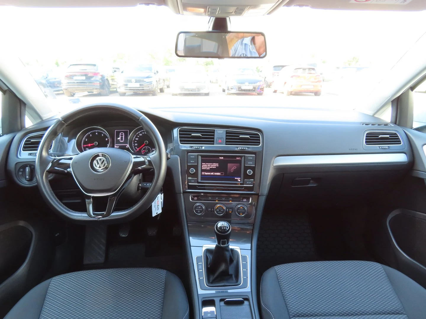 VW Golf, снимка 4 - Автомобили и джипове - 56420835